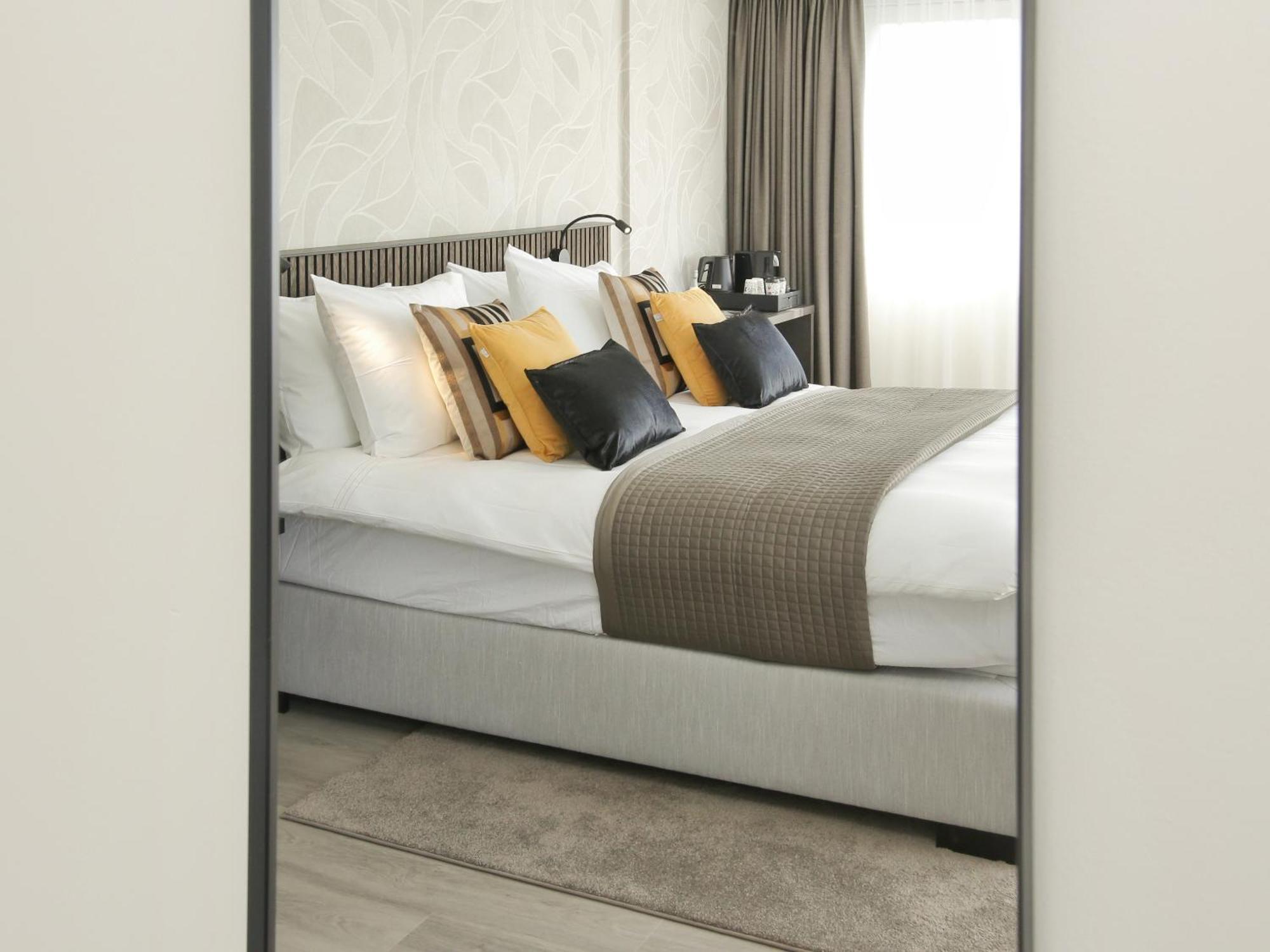 Boutique Hotel Hans - Amsterdam Schiphol Airport バドフーフェドルプ エクステリア 写真